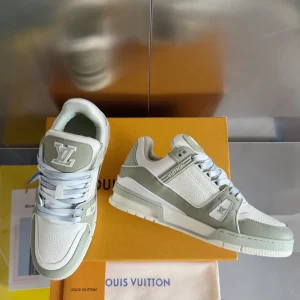 Louis Vuitton Trainer Sneaker In Green - LS237