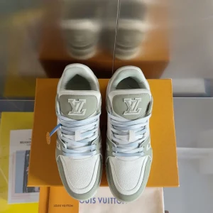 Louis Vuitton Trainer Sneaker In Green - LS237