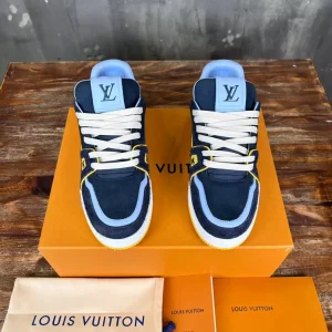 Louis Vuitton Trainer Sneaker - LS246