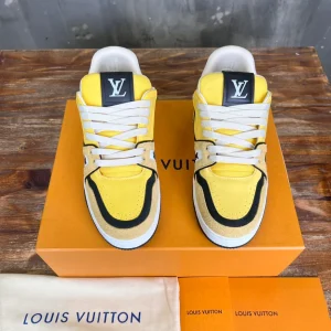 Louis Vuitton Trainer Sneaker - LS247