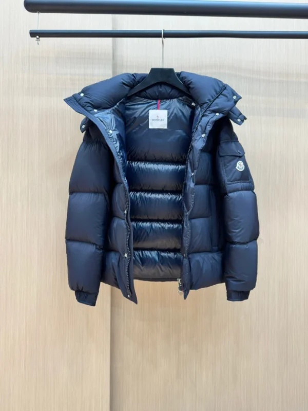 Moncler Down Jacket - MK086