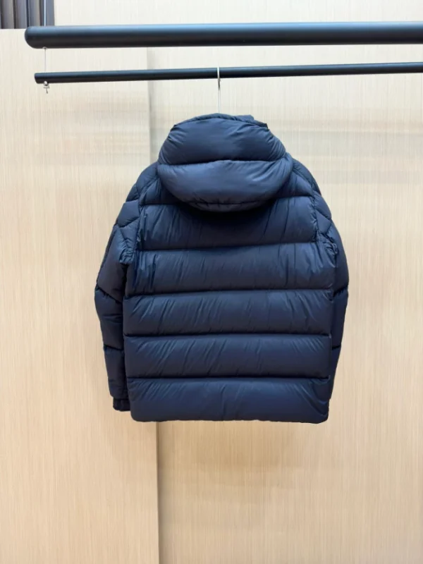 Moncler Down Jacket - MK086