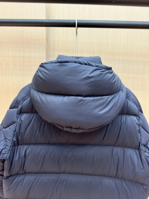 Moncler Down Jacket - MK086