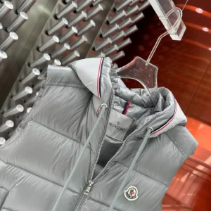 Moncler Down Vest - MK082