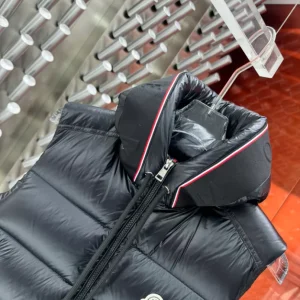 Moncler Down Vest - MK084