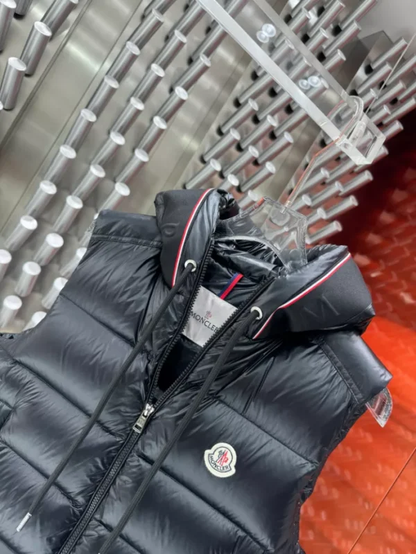 Moncler Down Vest - MK084