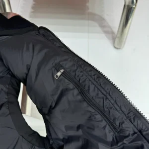 Moncler Down Vest - MK085