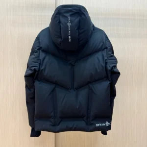 Moncler Jacket - MK070