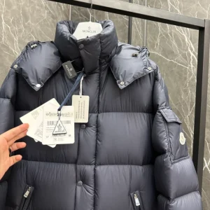 Moncler Jacket - MK081