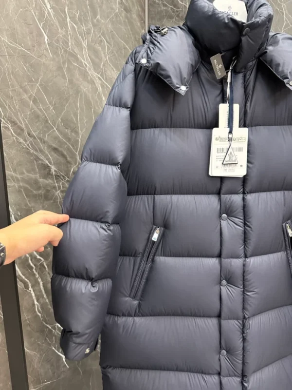 Moncler Jacket - MK081