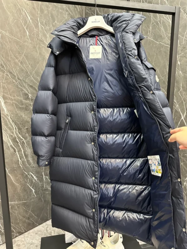 Moncler Jacket - MK081