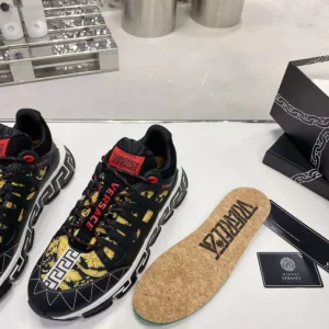 Versace Trigreca Barocco Print Sneakers - VES08